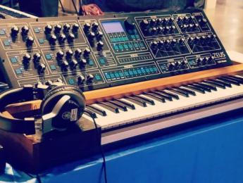 GS Music Zeus, un polifónico analógico desde Argentina