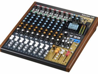 Tascam Model 12, la menor de la familia integra grabadora, mixer, interfaz y controlador