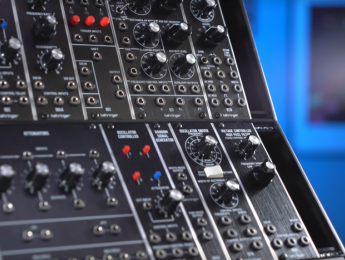 Behringer muestra su clon del Moog Modular System 55