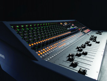 AMS Neve 8424, nueva consola analógica pensada para integrarse con flujos de trabajo "in the box"