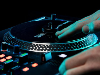 Rane One, controlador diseñado para el turntablism