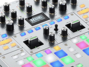 Edición limitada del mixer Rane Seventy A-Trak Signature Edition