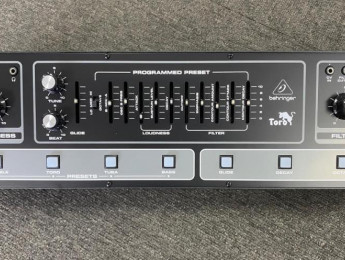 Behringer Toro, el turno del 'verdadero' clon del Moog Taurus