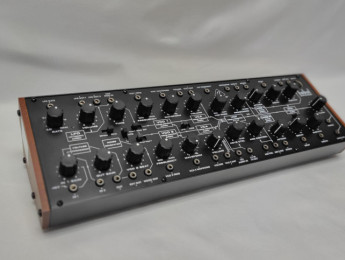 Behringer continúa: Kobol, CR-78, ARP Avatar, JP-4000...