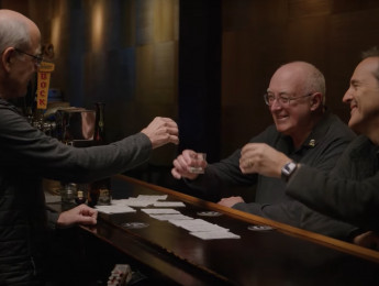 Tom Oberheim anuncia su regreso tomándose algo con Dave Smith y Marcus Ryle