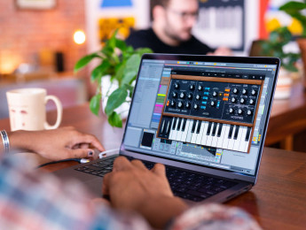 Moog Minimoog Model D: de iOS a macOS, también en VST3, y gratis para los que ya lo tengan