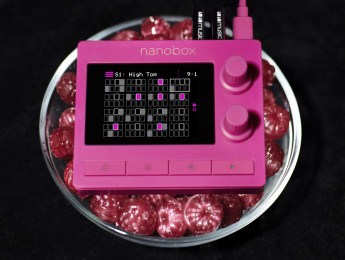 1010music Nanobox Razzmatazz, la diminuta y colorida groovebox que hace crecer la gama ‘nano’