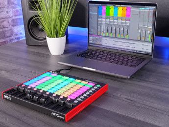 Akai APC Mini mk2 y APC Key 25 mk2: los controladores compactos de Live ahora son mejores