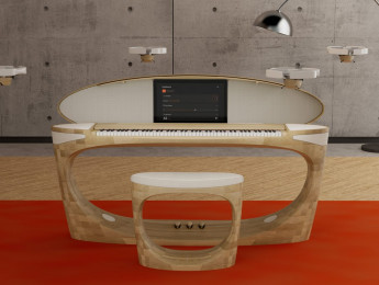 Roland muestra el piano del futuro, que incluye drones altavoces, en la CES de Las Vegas