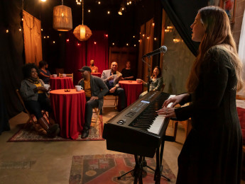 Roland FP-E50, un piano digital con ZEN-Core, Bluetooth, efectos vocales y más