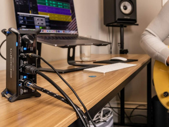 Zoom UAC-232, una interfaz de audio de 2 canales con grabación en 32 bits