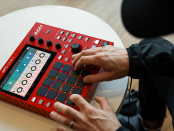 Akai MPC One +, nueva versión del potente sampler japonés con sutiles mejoras