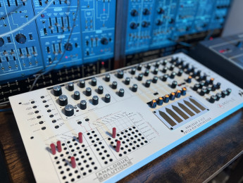 Analogue Solutions Ample, un sintetizador analógico monofónico generoso en opciones