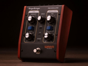 Warm Audio RingerBringer, un pedal analógico de modulación en anillo de aspecto familiar