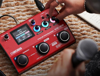 Boss VE-22, una versátil pedalera para vocalistas