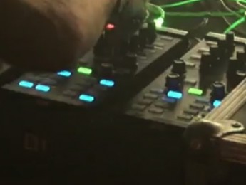 Native Instruments prepara un controlador para Traktor