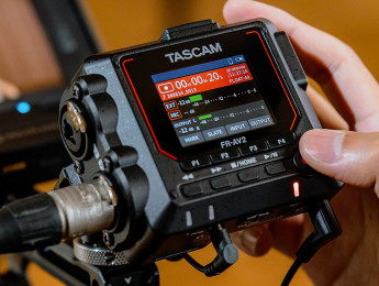 Tascam FR-AV2: grabador ultraportátil de dos canales a 32 bits en coma flotante con código de tiempo