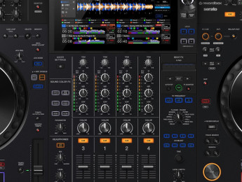 XDJ-AZ, todo en uno de cuatro canales de Alphatheta