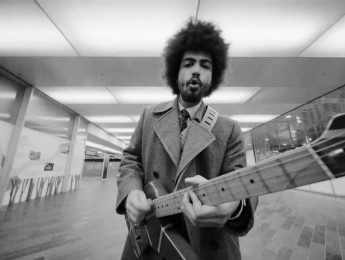 El álbum "All Cylinders" de Yves Jarvis se grabó con Audacity, una interfaz de 30$ y un pedal Boss SD-1