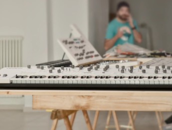 Frap Tools Magnolia: 8 voces analógicas con Thru-Zero FM