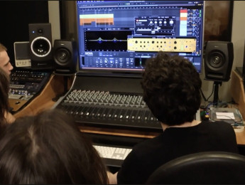 Taller de Músics y Microfusa presentan en Barcelona el nuevo Título en Songwriting