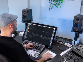 IK Multimedia iLoud Precision MKII: monitores de estudio con calibración ARC X y sonido de referencia