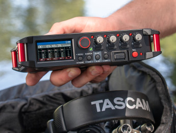 Tascam FR-AV4: la grabación a 32 bits en coma flotante llega al modelo "más pro" de Tascam