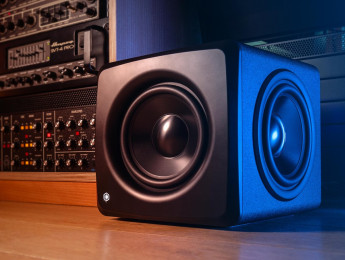 IK Multimedia iLoud Sub, un subwoofer muy compacto con calibración ARC X