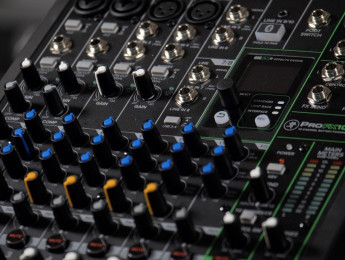 Review de Mackie ProFX10 GO, un mezclador con 8 horas de autonomía