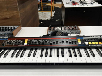 Behringer JN-80, JT-2 y BMX versionan a Roland Juno, Jupiter y Oberheim DMX