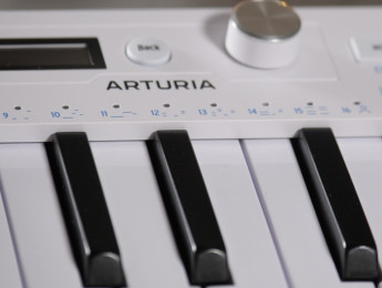 Arturia KeyStep 37 mk2: música generativa e improvisación automática para todos los públicos