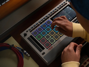 Akai MPC Live III Retro: Akai vuelve a tirar de nostalgia