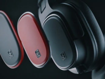 sE Electronics KLS 150: auriculares cerrados con control de graves dedicado para cada copa