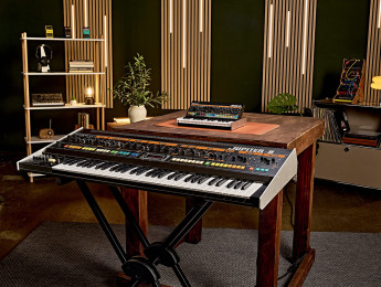 Roland Jupiter-08: el Jupiter vuelve a la gama Boutique con 32 voces de polifonía