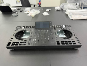 Klark Teknik Anima, todo en uno para DJ de Behringer por menos de 400 euros