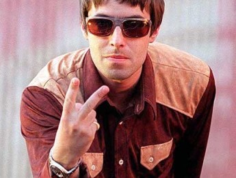 Remataron en eBay el Brit Award de Liam Gallagher