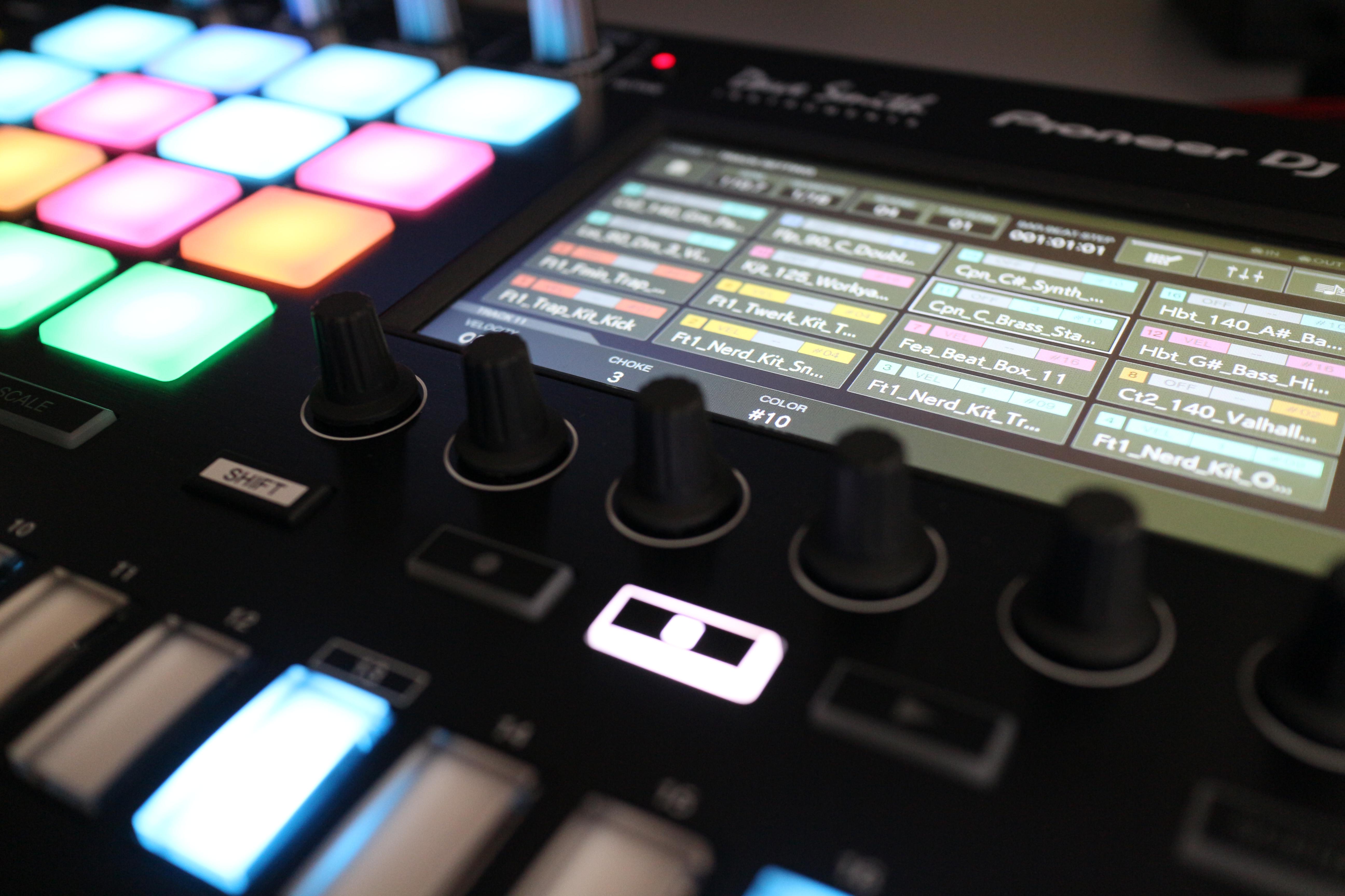 Toraiz SP-16: probamos a fondo el sampler de Pioneer DJ