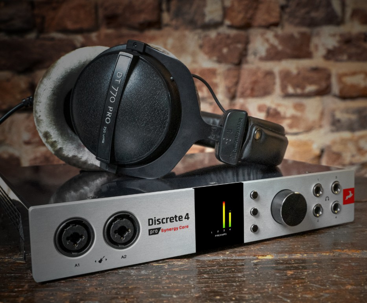 DTM・DAW Antelope Audio Discrete4 Synergy Core SC Antelope Discrete 4 Synergy Core Audio Interface | FrontEndAudio.com