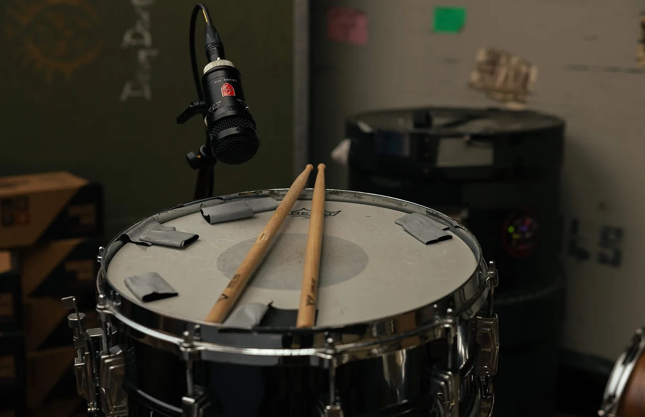 Lauten Audio Snare Mic, un micrófono especializado en grabación de