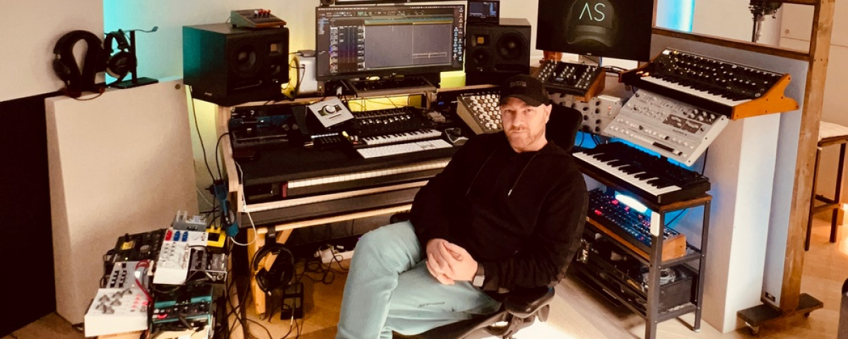 Entrevista a Adrián Schinoff: «De muy pequeño, supe que era la música lo que me emocionaba»