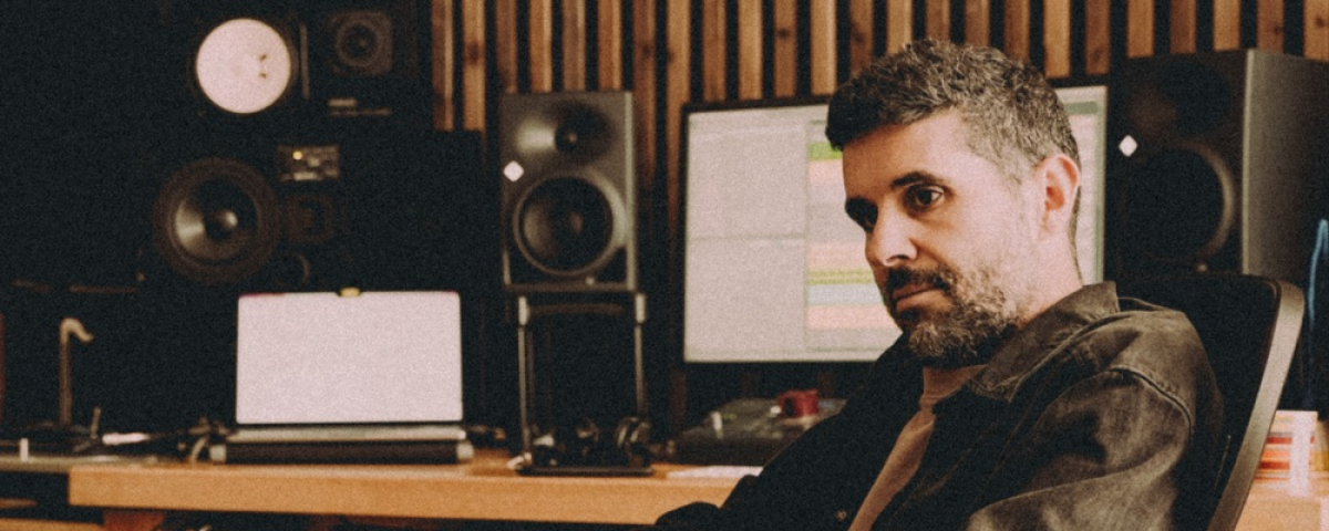 Entrevista a Ale Acosta: «Intento dejar de lado el ordenador y utilizarlo cuando ya tengo una idea»