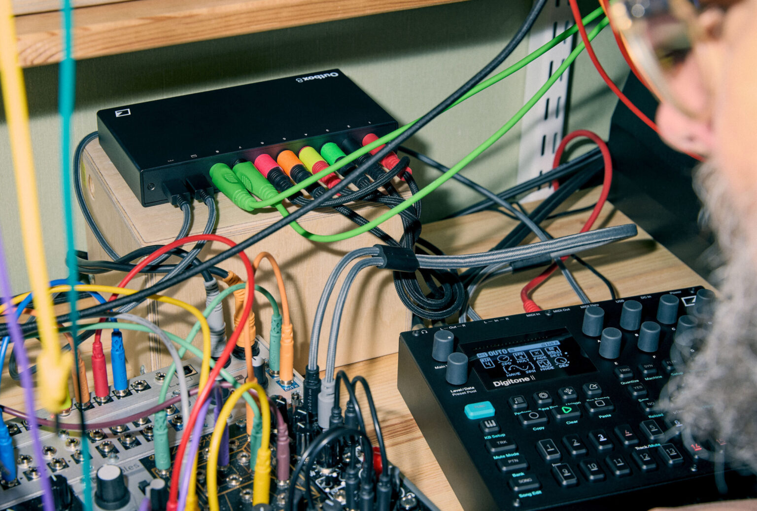 Elektron Outbox 8: ocho salidas analógicas y control CV para instrumentos Elektron (y otros)