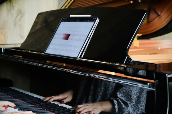 StaffPad Piano Capture: notación automática del piano a la tableta basada en IA