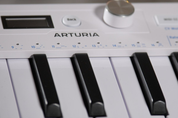 Arturia KeyStep 37 mk2: música generativa e improvisación automática para todos los públicos