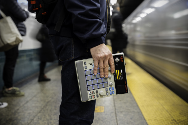 Akai MPC Sample: un sampler de los 80 para la era moderna