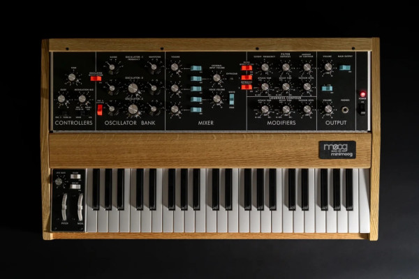 Minimoog Model D Bob Moog Tribute Edition: 500 unidades para recordar al hombre que soñó el sinte moderno