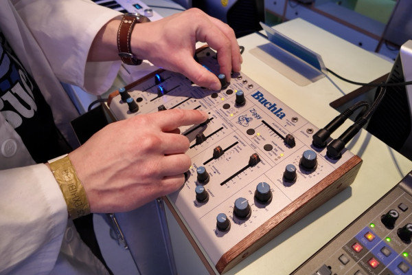 Probamos el Buchla Ziggy en Superbooth 2026: demo de sonido y características