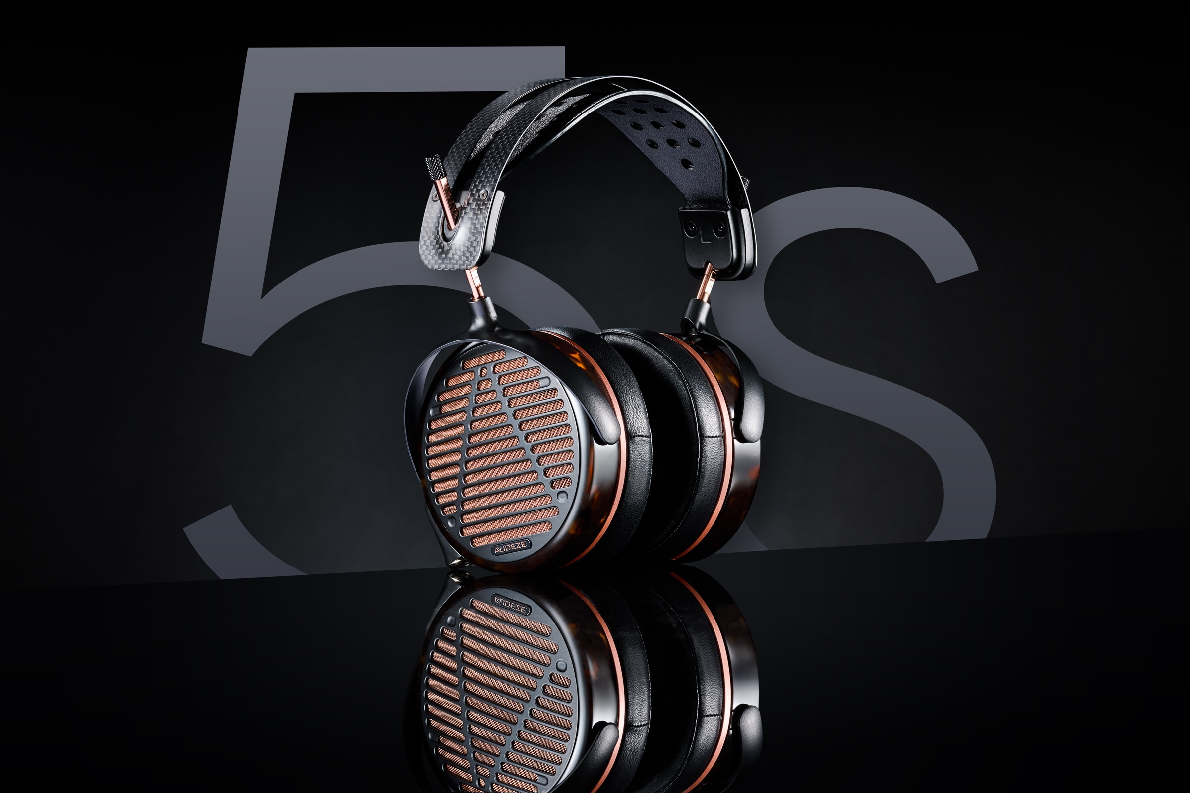 Audeze LCD-5s: el tope de gama en auriculares planares solo está a 4500$ de distancia