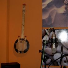 guitarra africana (no se el nombre)