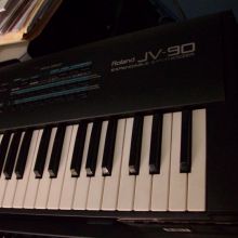 Roland JV-90